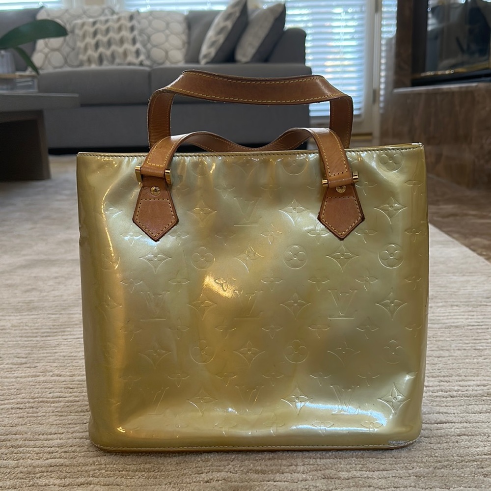 Louis Vuitton Monogram Vernis Houston Shoulder Bag